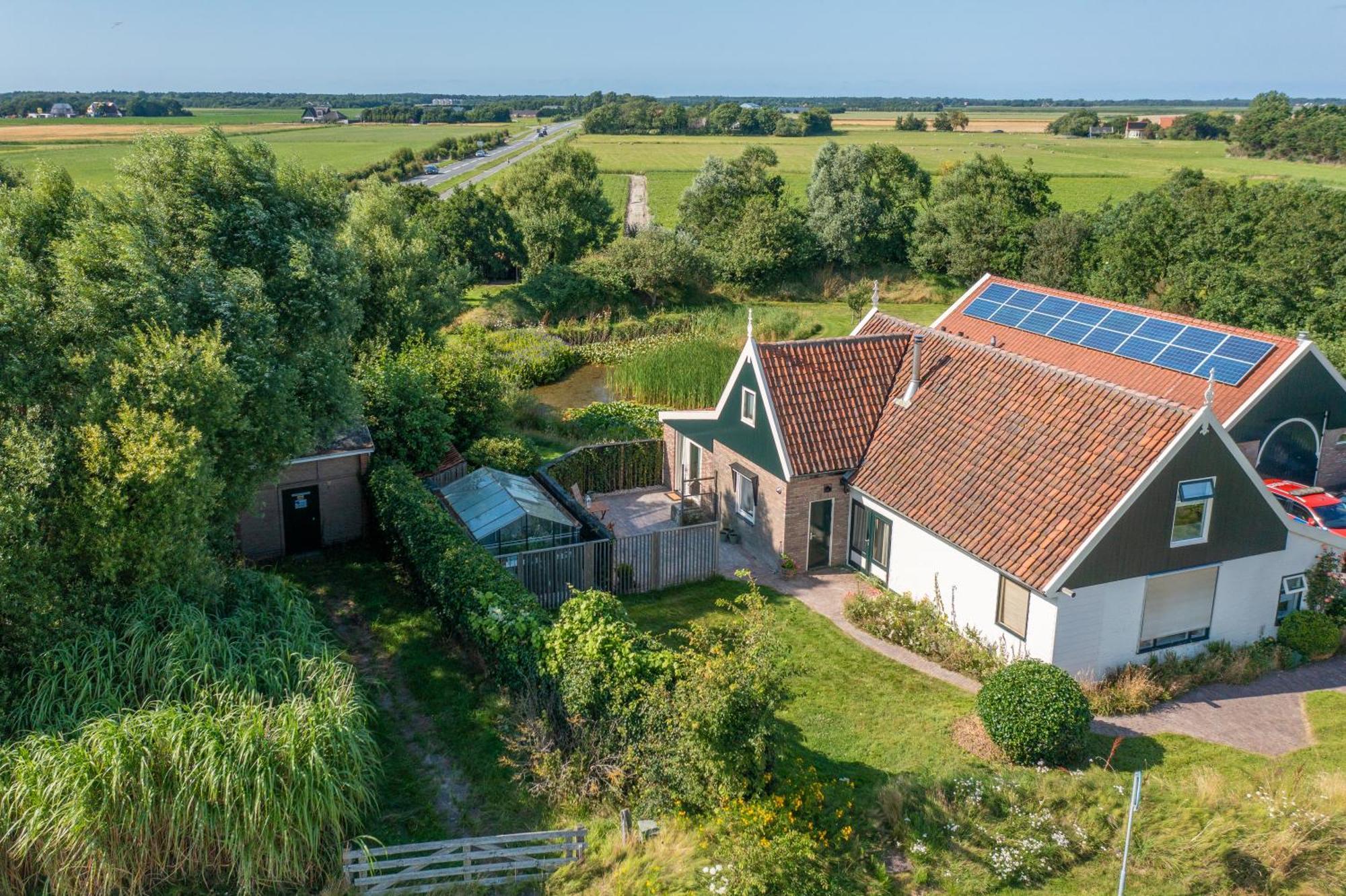 Gastsuite Het Duinroosje Met Hottub Op Het Prive Terras! Den Burg Exterior foto